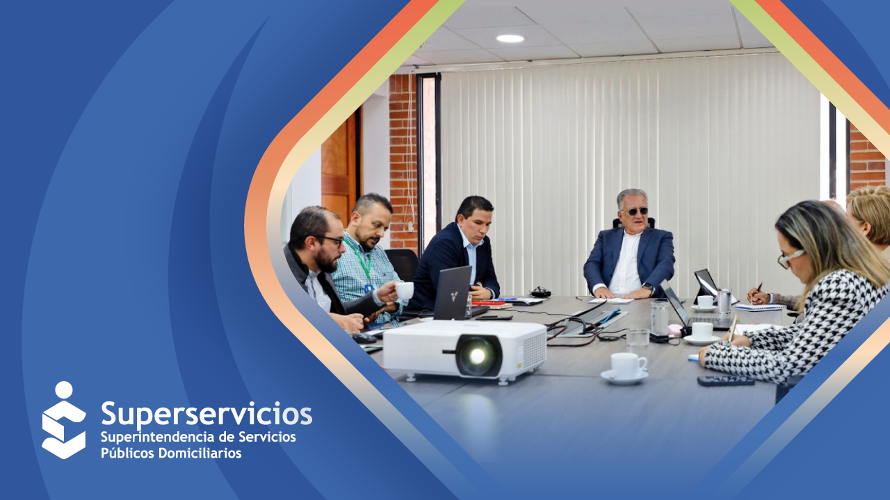 El superintendente de Servicios Públicos Domiciliarios, Dagoberto Quiroga Collazos, en Mesa de trabajo con la empresa Afinia, filial del Grupo EPM,