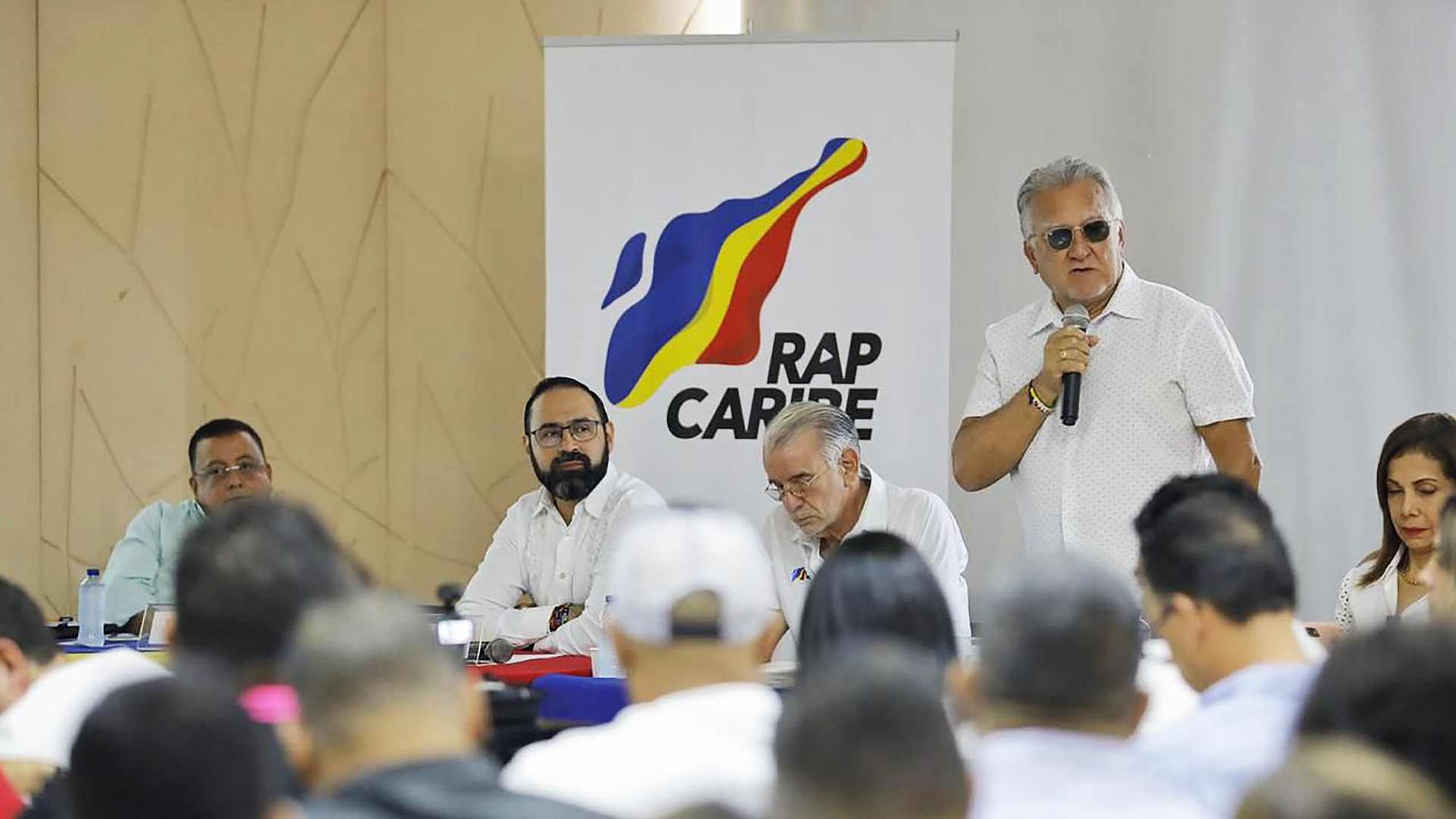 Reunión entre el Gobierno nacional y los actores del sector para solucionar la problemática por los altos costos del servicio que vive la región Caribe